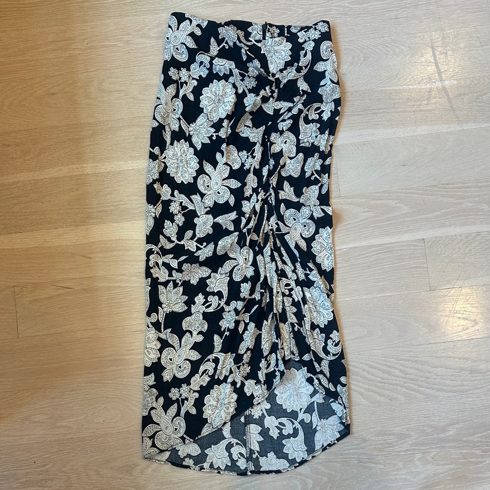 Zara Black and Cream Floral Ruched Midi Skirt